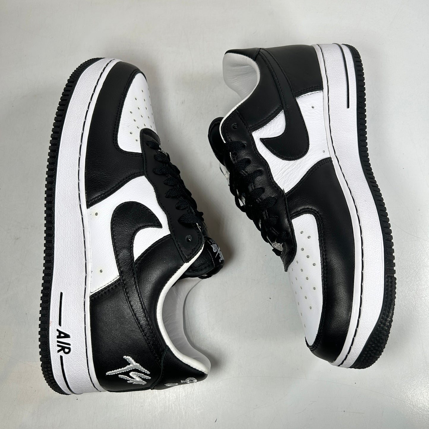 FJ5756 100 Nike Air Force 1 Low QS Terror Squad Blackout [USED] - 9.5 M (Used)