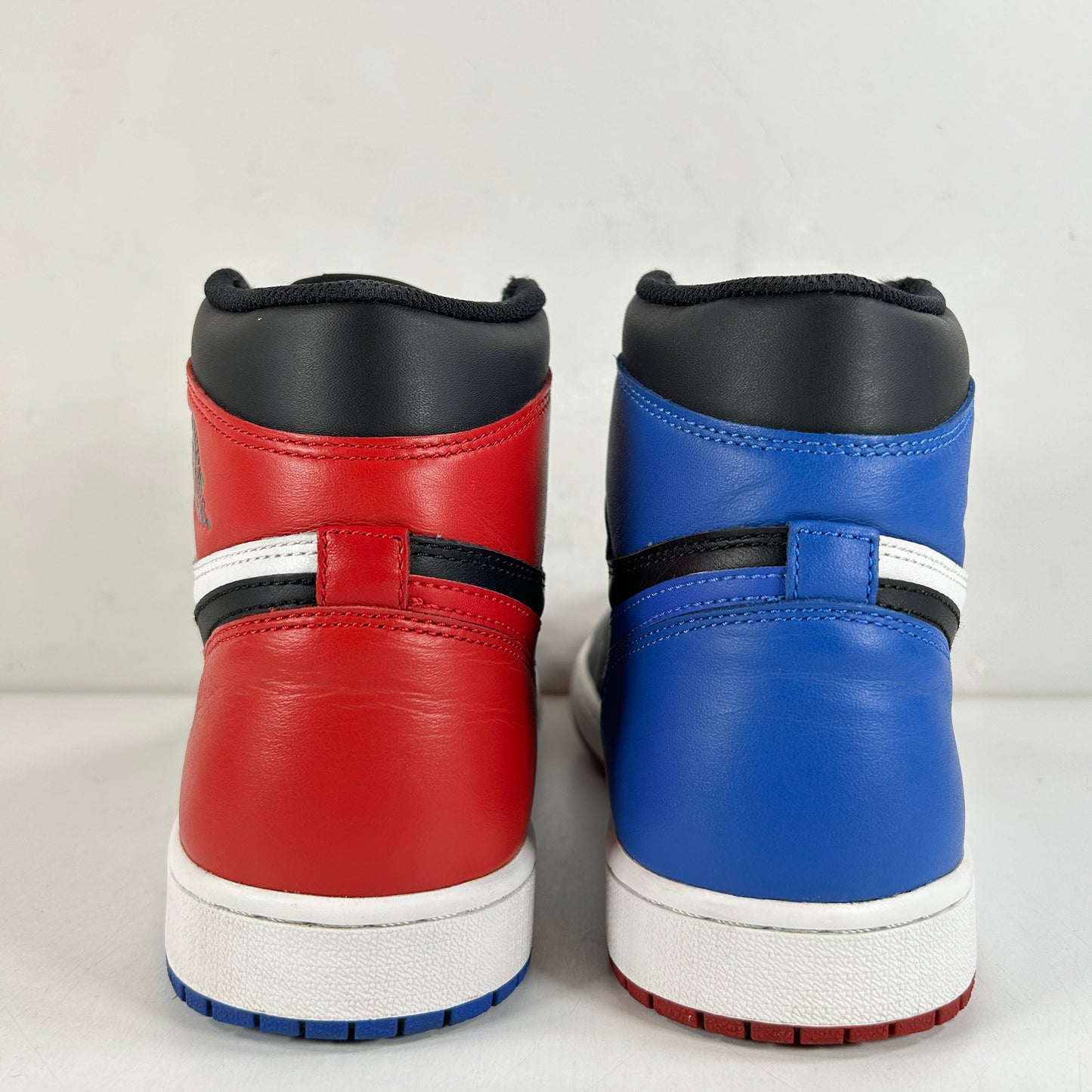 555088 026 Jordan 1 Retro Top 3 [USED] - 9.5 M (Used) (No Box)