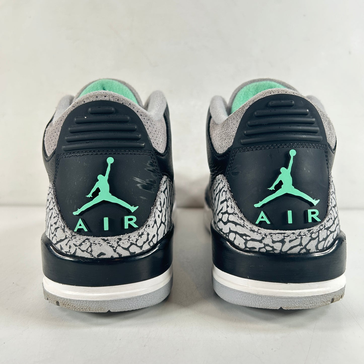 CT8532 031 Jordan 3 Retro Green Glow [USED] - 10.5 M (Used)