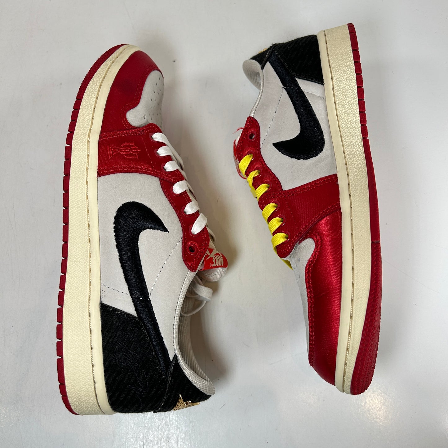 FN0432 100 Jordan 1 Retro Low OG Trophy Room Away [USED] - 8 M (Used)