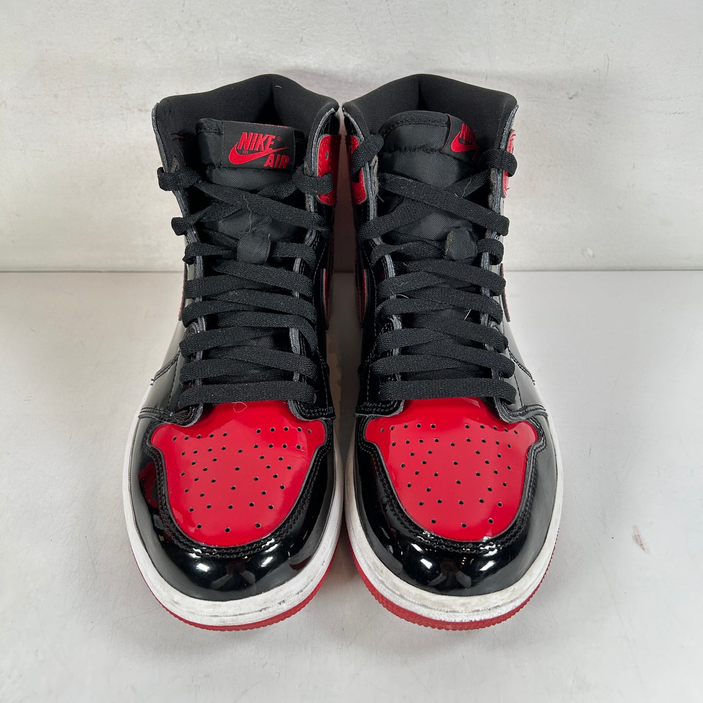 555088 063 Jordan 1 Retro High OG Patent Bred [USED] - 8.5 M (Used4)