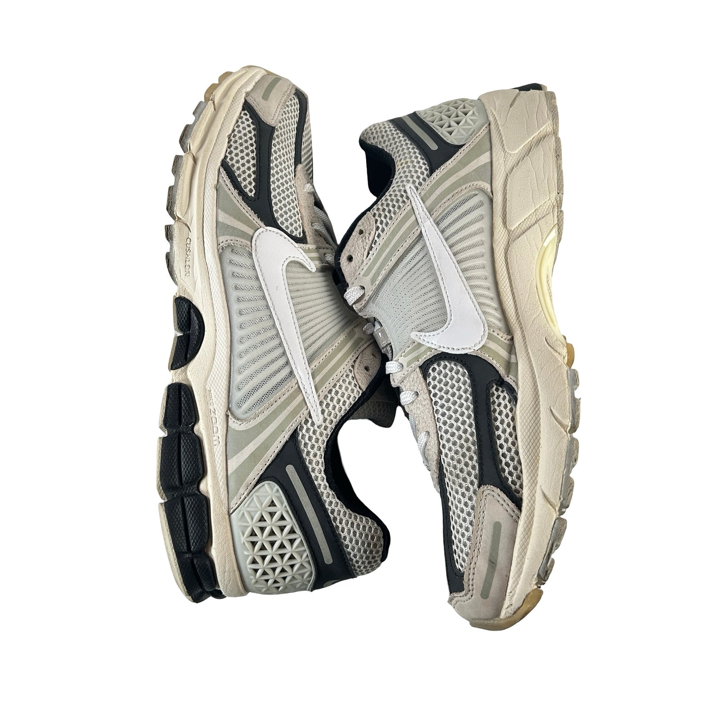 FN7649 110 Nike Zoom Vomero 5 Supersonic Light Bone Black [USED] - 11 M (Used2)