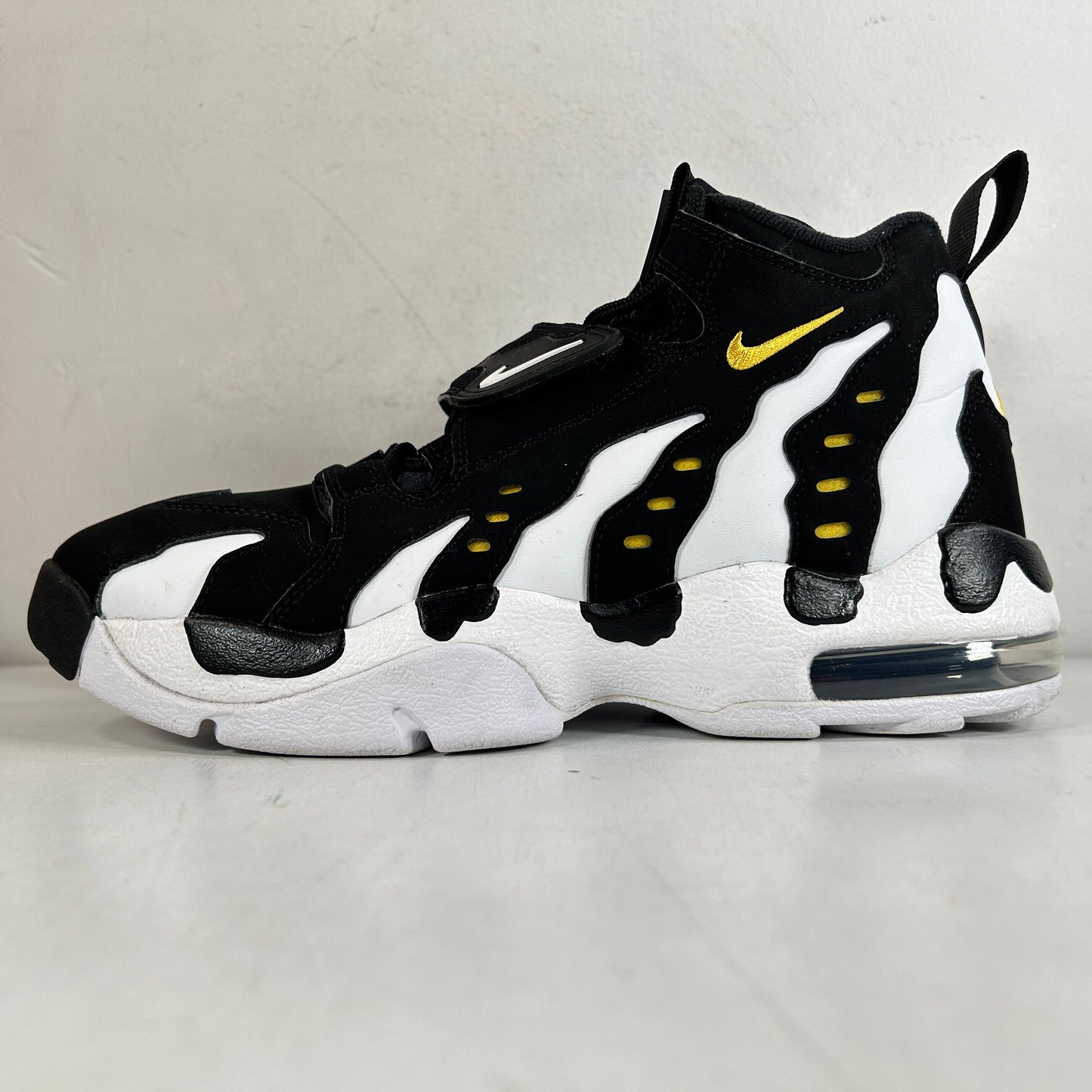 HM8249 001 Nike Air DT Max '96 Black White (2024) - 9 M (Used)