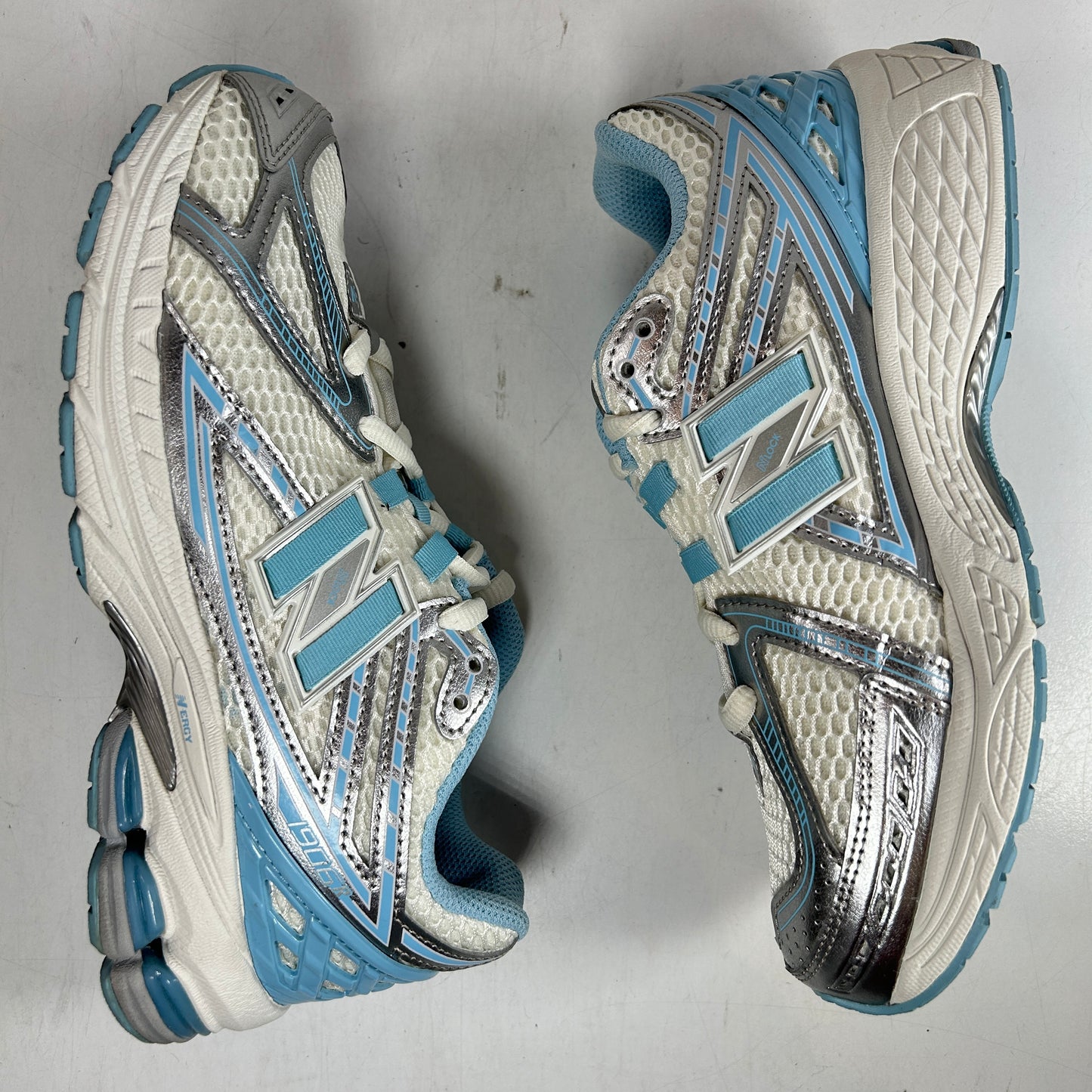 GC1906EW New Balance 1906R SIlver Metallic Chrome Blue (GS) [USED] - 6 Y (Used)