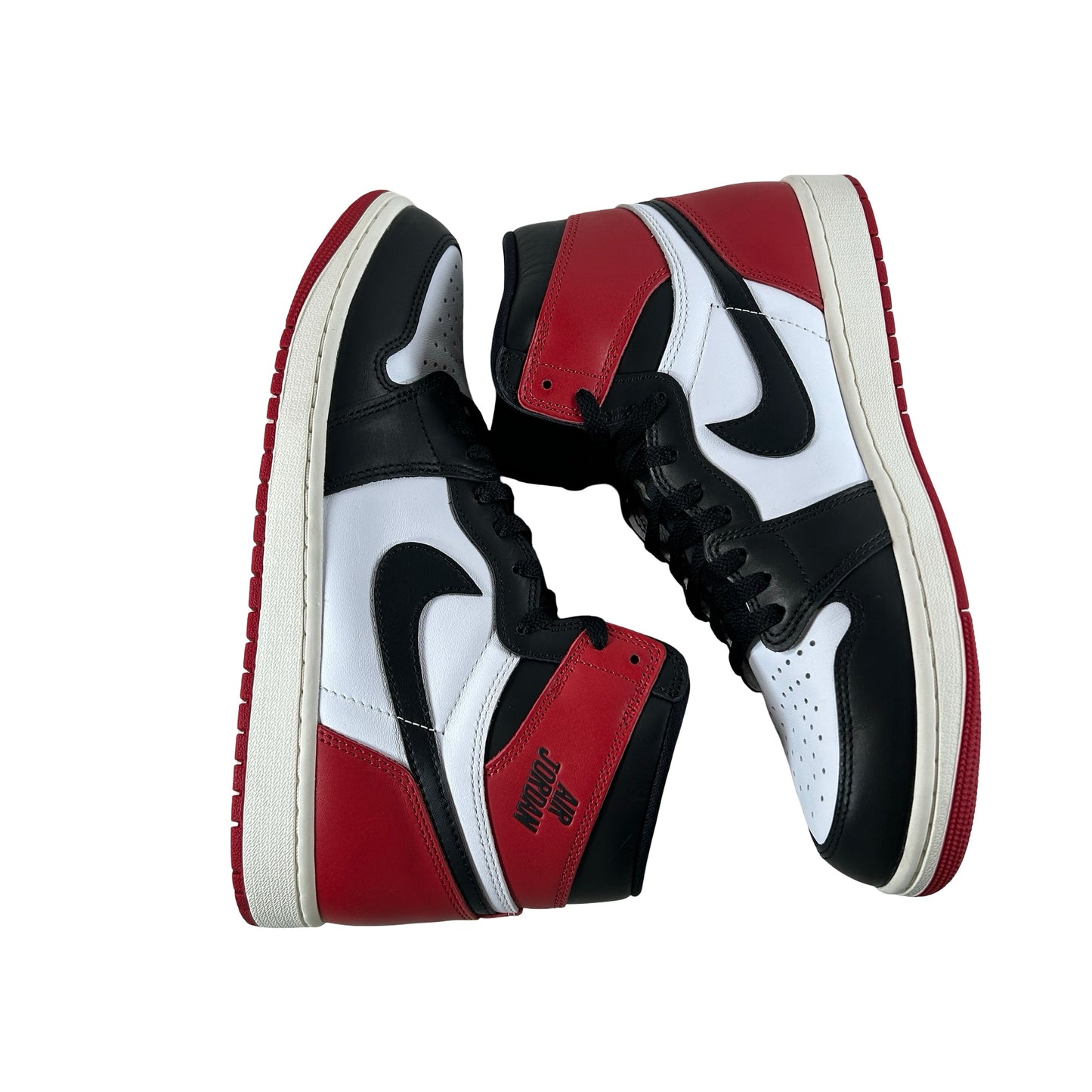 DZ5485 106 Jordan 1 Retro High OG Black Toe Reimagined [USED] - 11 M (Used8)