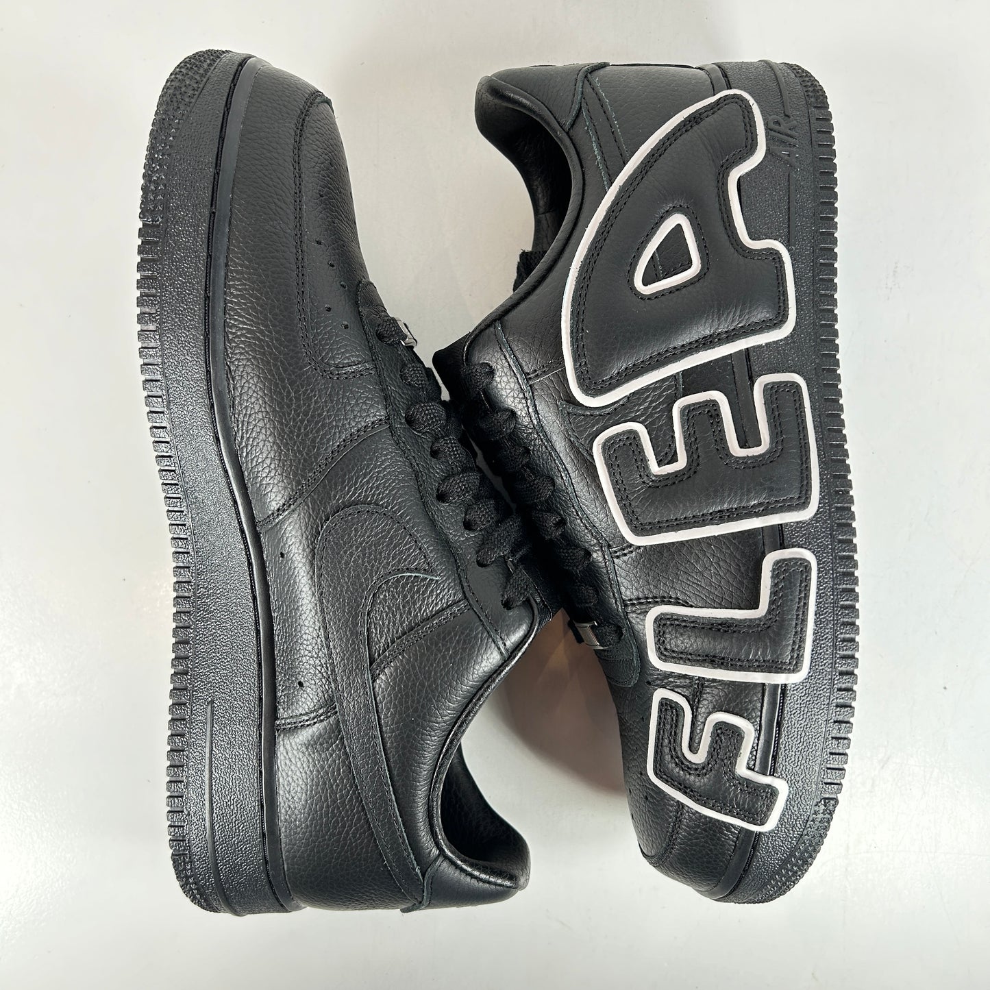 HJ8463 001 Nike Air Force 1 Low Cactus Plant Flea Market Black (2024) [USED] - 10.5 M (VNDS)