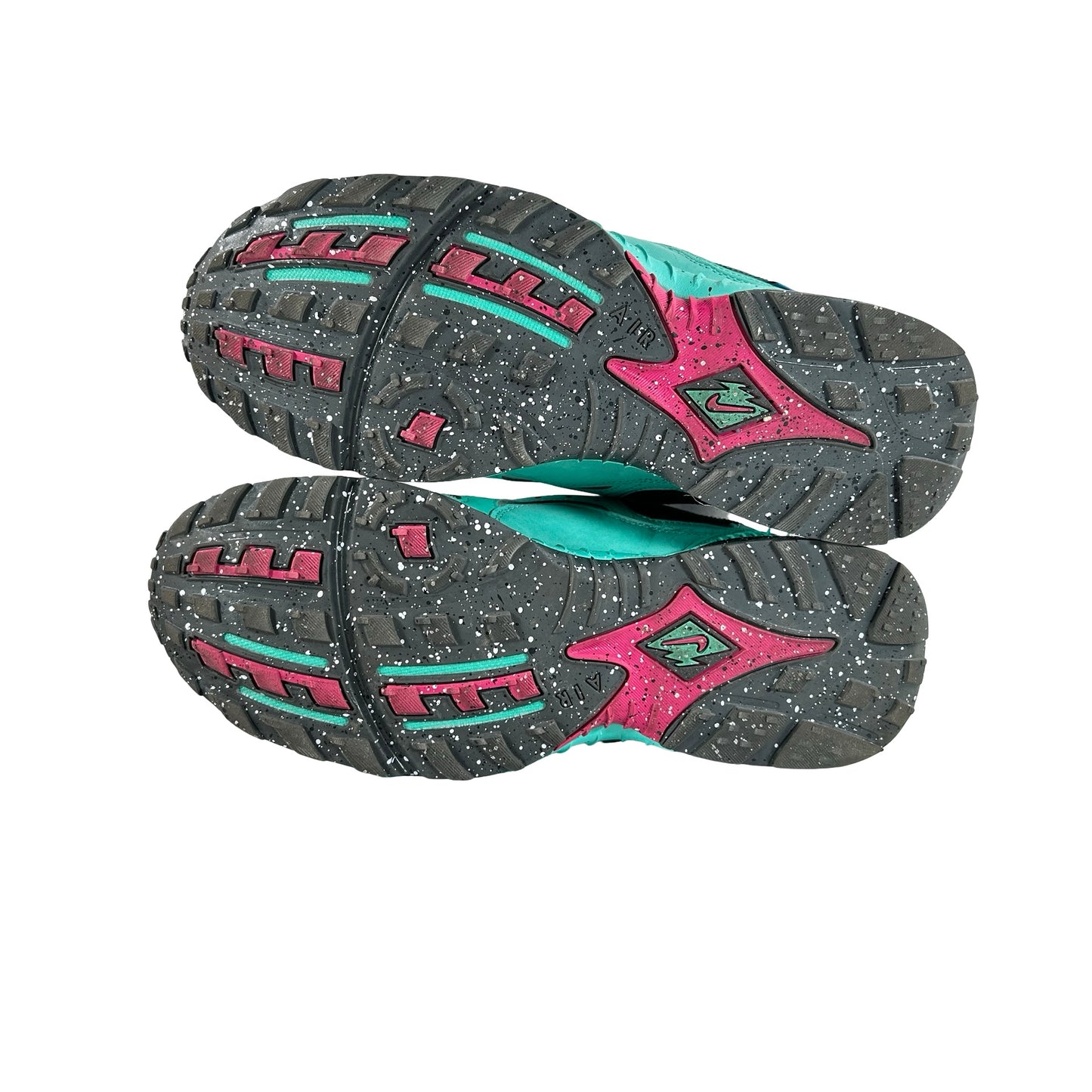 FN7546 301 Nike Air Terra Humara Undefeated Light Menta [USED] - 11 M (Used)