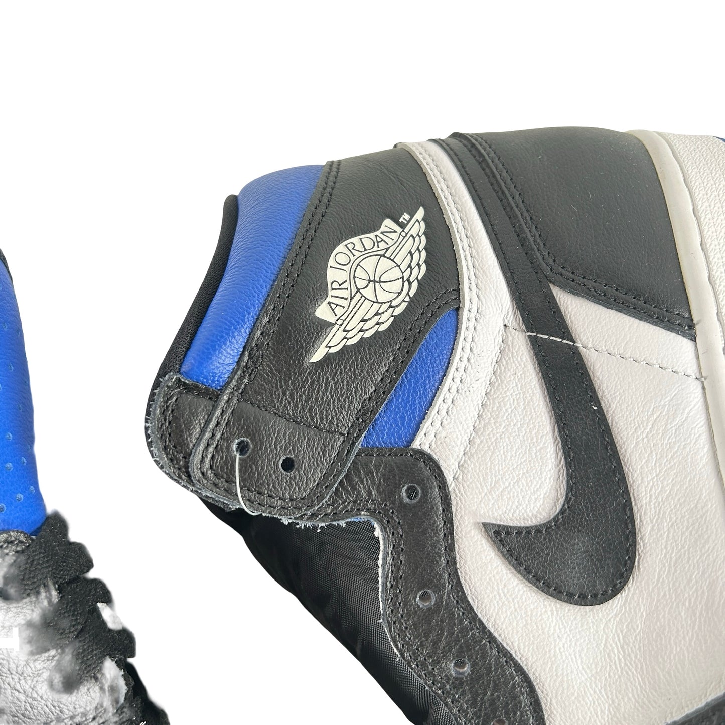 555088 041 Jordan 1 Royal Toe [CONDITIONAL] - 10 M (Yellowing)