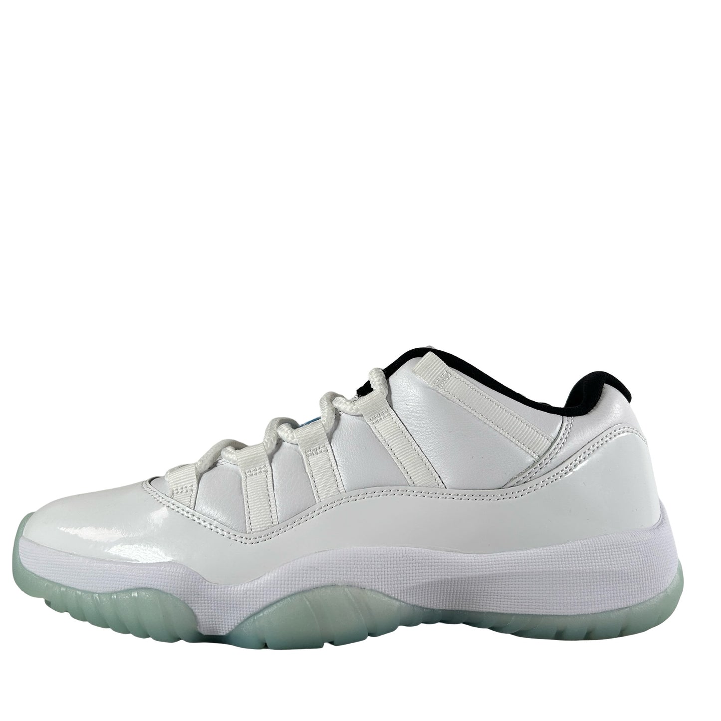 AV2187 117 Jordan 11 Low Legend Blue [CONDITIONAL] - 8.5 M (Yellowing)