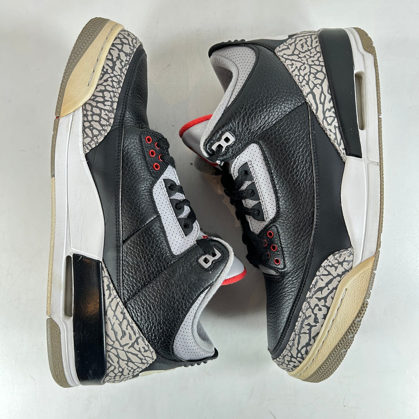 854262 001 Jordan 3 Black Cement 2018 [USED] - 12 M (Used)