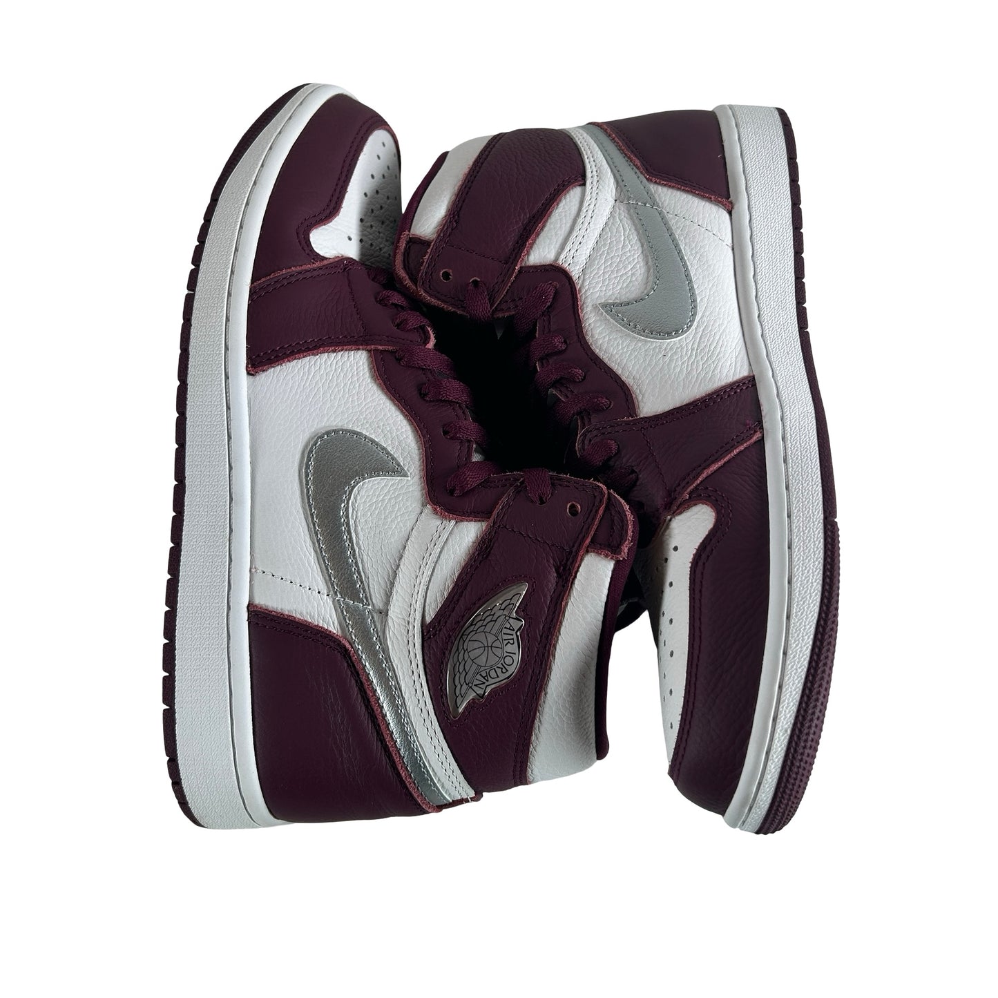 555088 611 Jordan 1 Retro High OG Bordeaux [USED] - 10 M (Used)