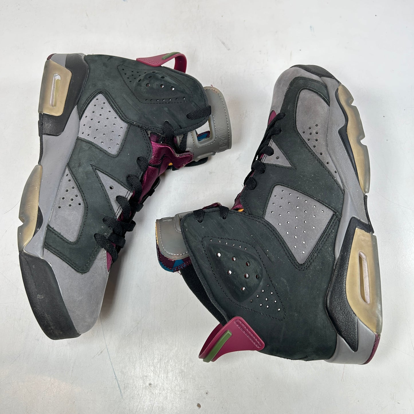 CT8529 063 Jordan 6 Retro Bordeaux [USED] - 10 M (Used) (No Box)