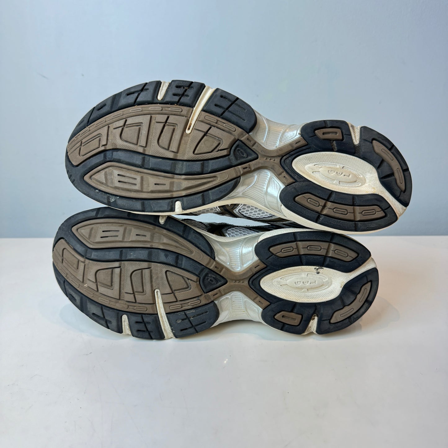 1201A256 113 ASICS Gel-1130 White Clay Canyon [USED] - 9.5 M (Used) (No Box)