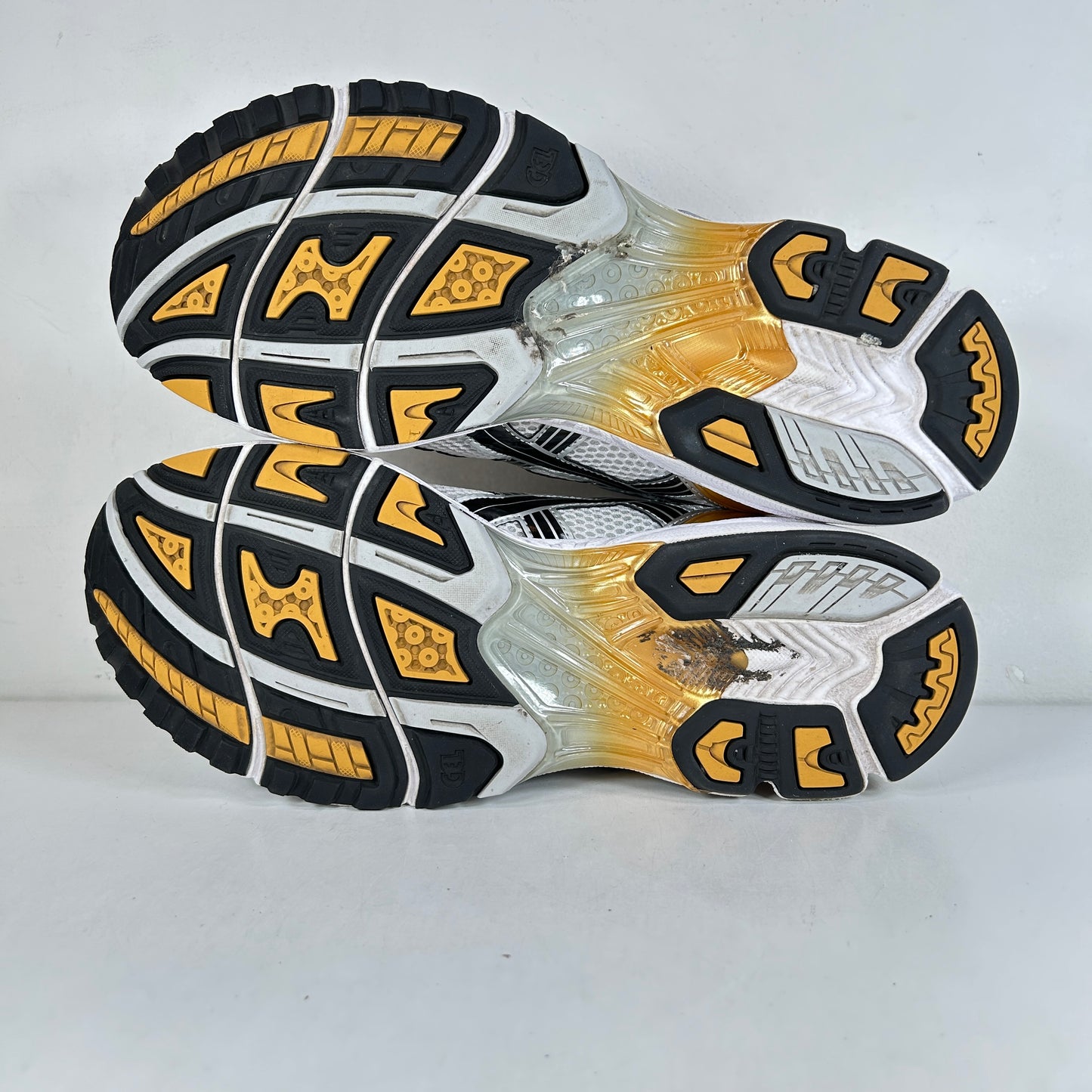 1201A019 102 ASICS Gel-Kayano 14 Blanco Oro puro