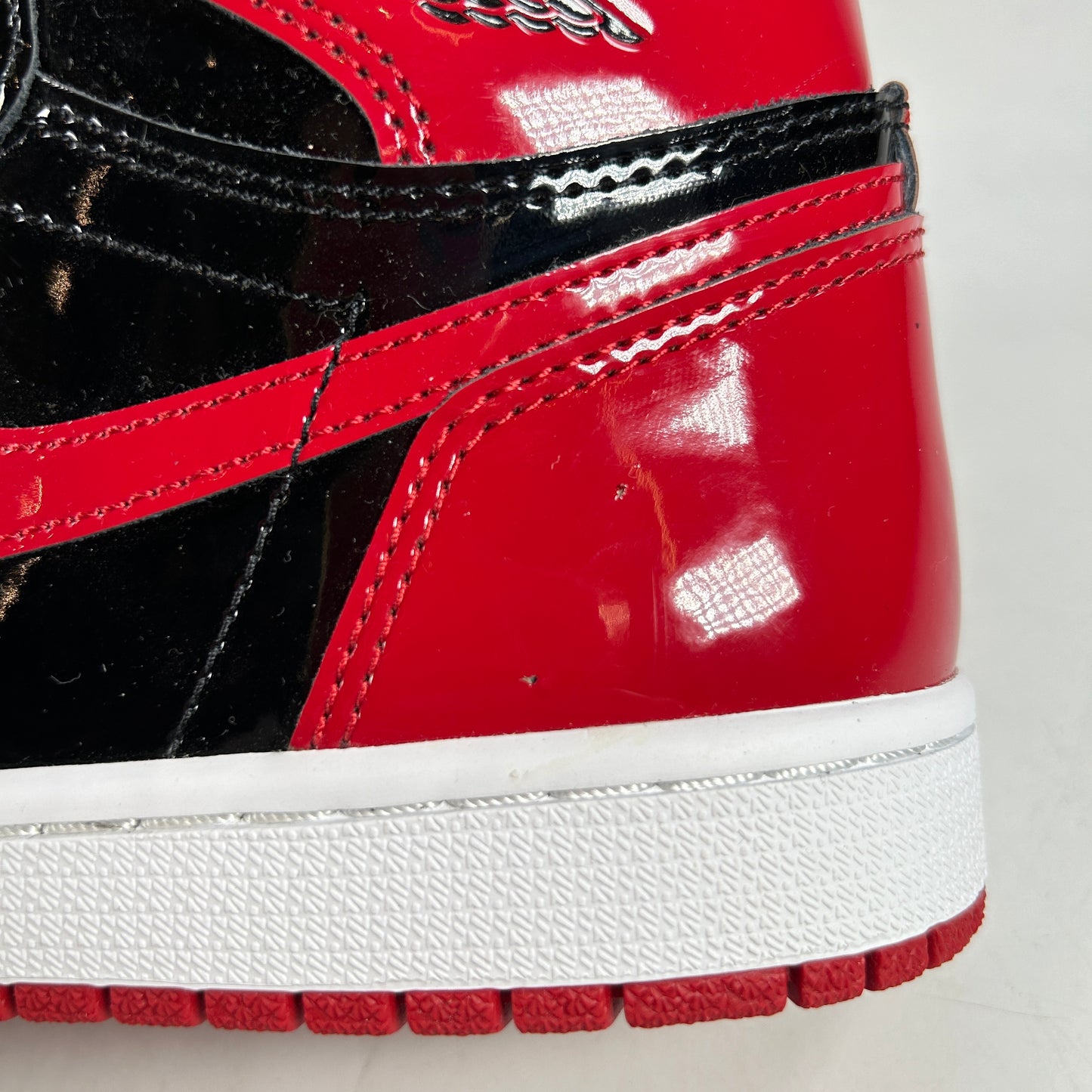 555088 063 Jordan 1 Retro High OG Patent Bred [CONDITIONAL] - 7.5 M (Scratches On Left Heel)