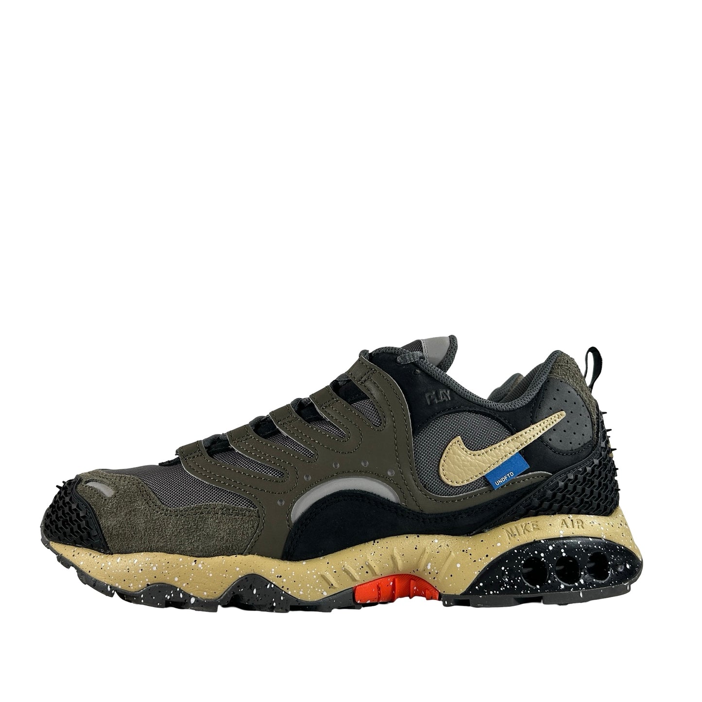 FN7546 300 Undefeated x Air Terra Humara 'Cargo Khaki' [USED] - 11 M (Used)