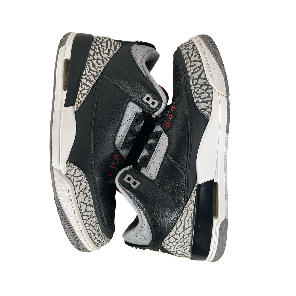 854262 001 Jordan 3 Black Cement 2018 [USED] - 8.5 M (Used12)