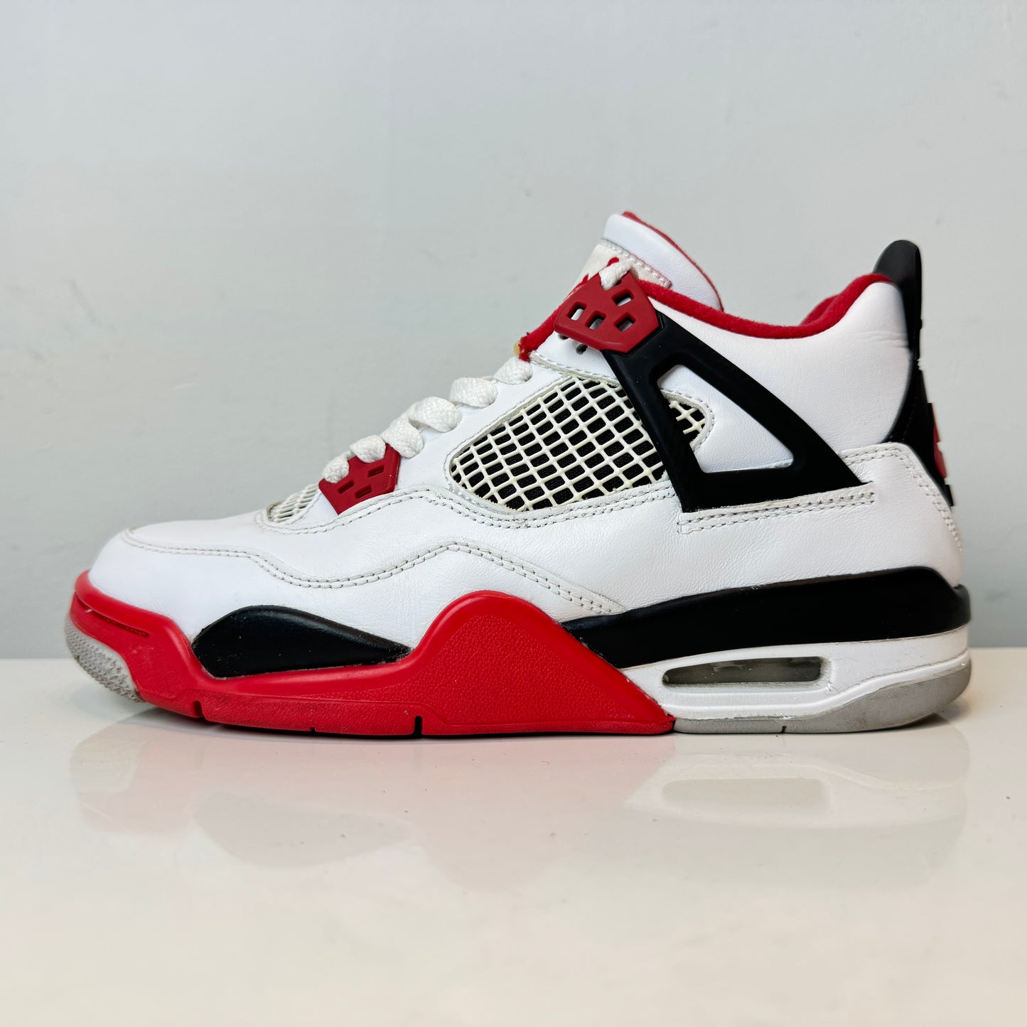 408452 160 Jordan 4 Retro Fire Red (2020) (GS) [USED] - 5 Y (Used) (No Box)