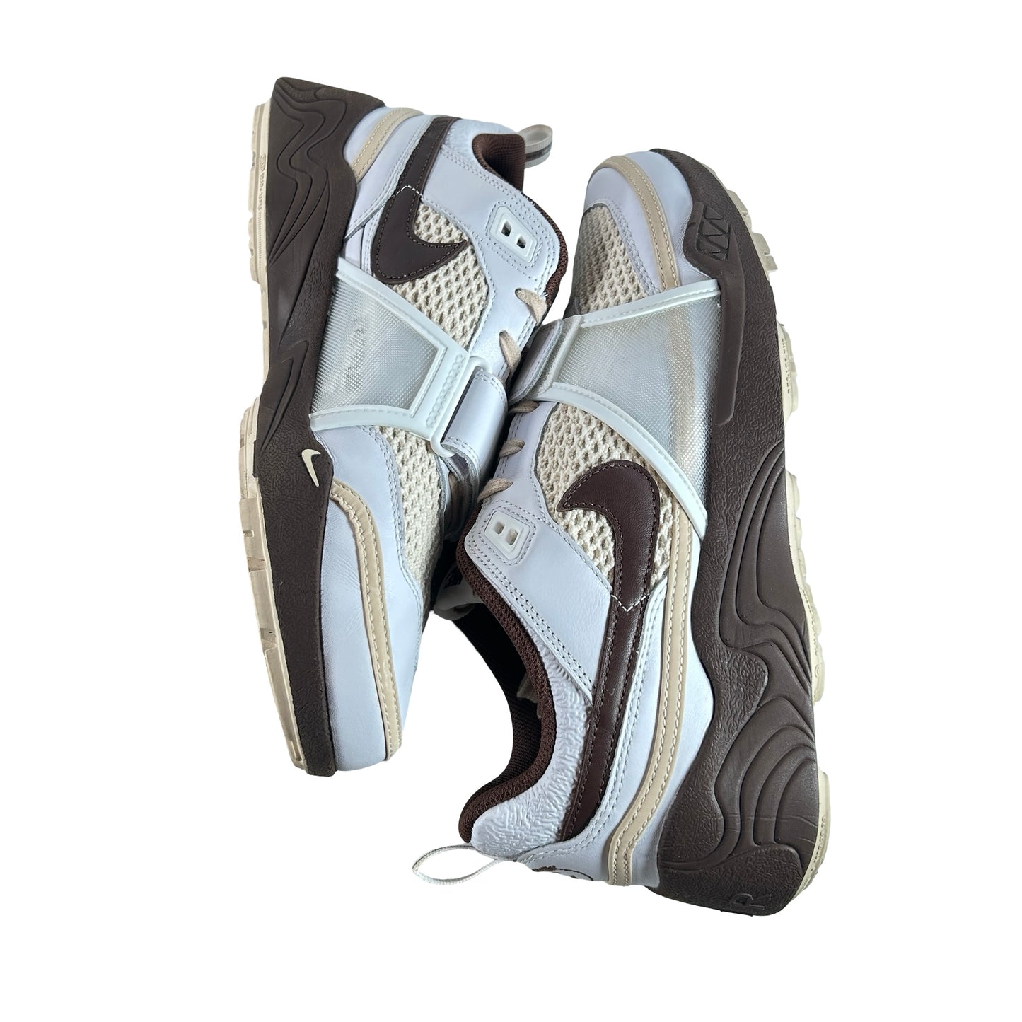 HQ3073 100 Nike Zoom Field Jaxx Travis Scott Light Chocolate [USED] - 13 M (Used)