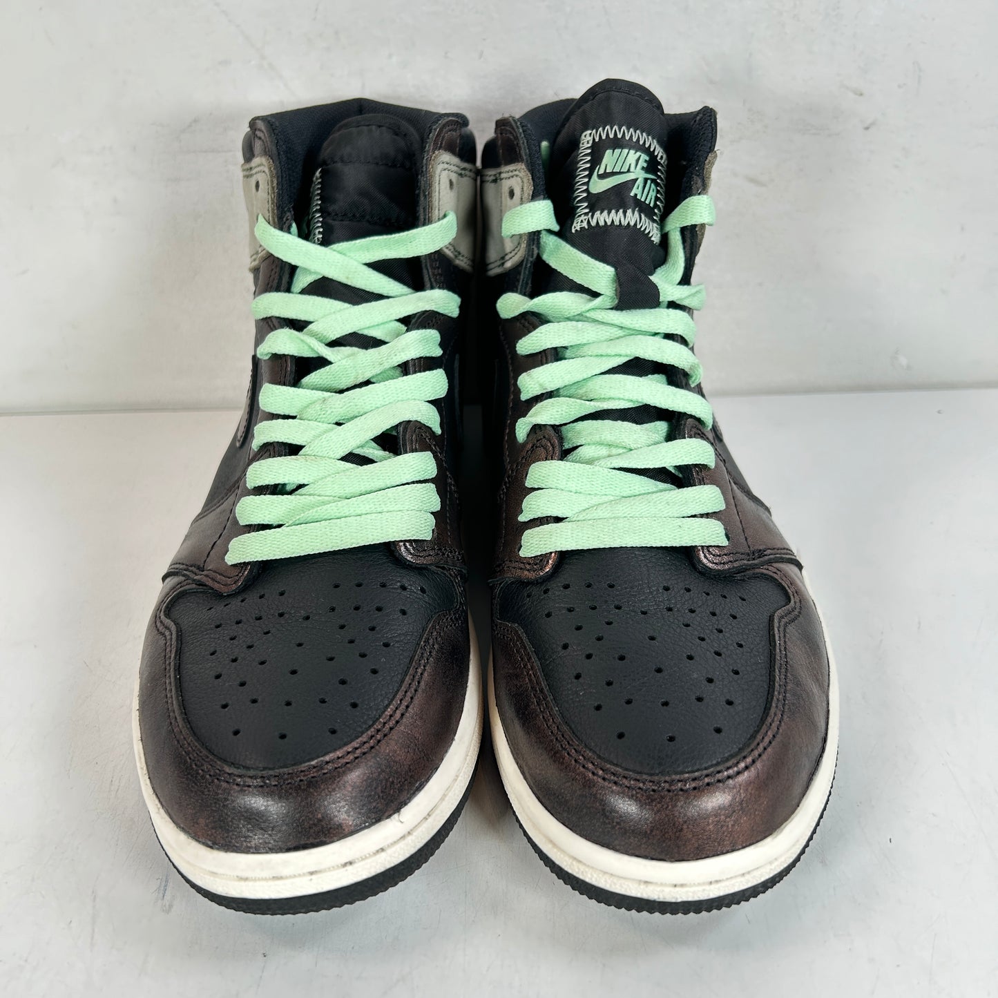 555088 033 Jordan 1 Retro High Light Army Rust Shadow Patina [USED] - 9.5 M (Used)