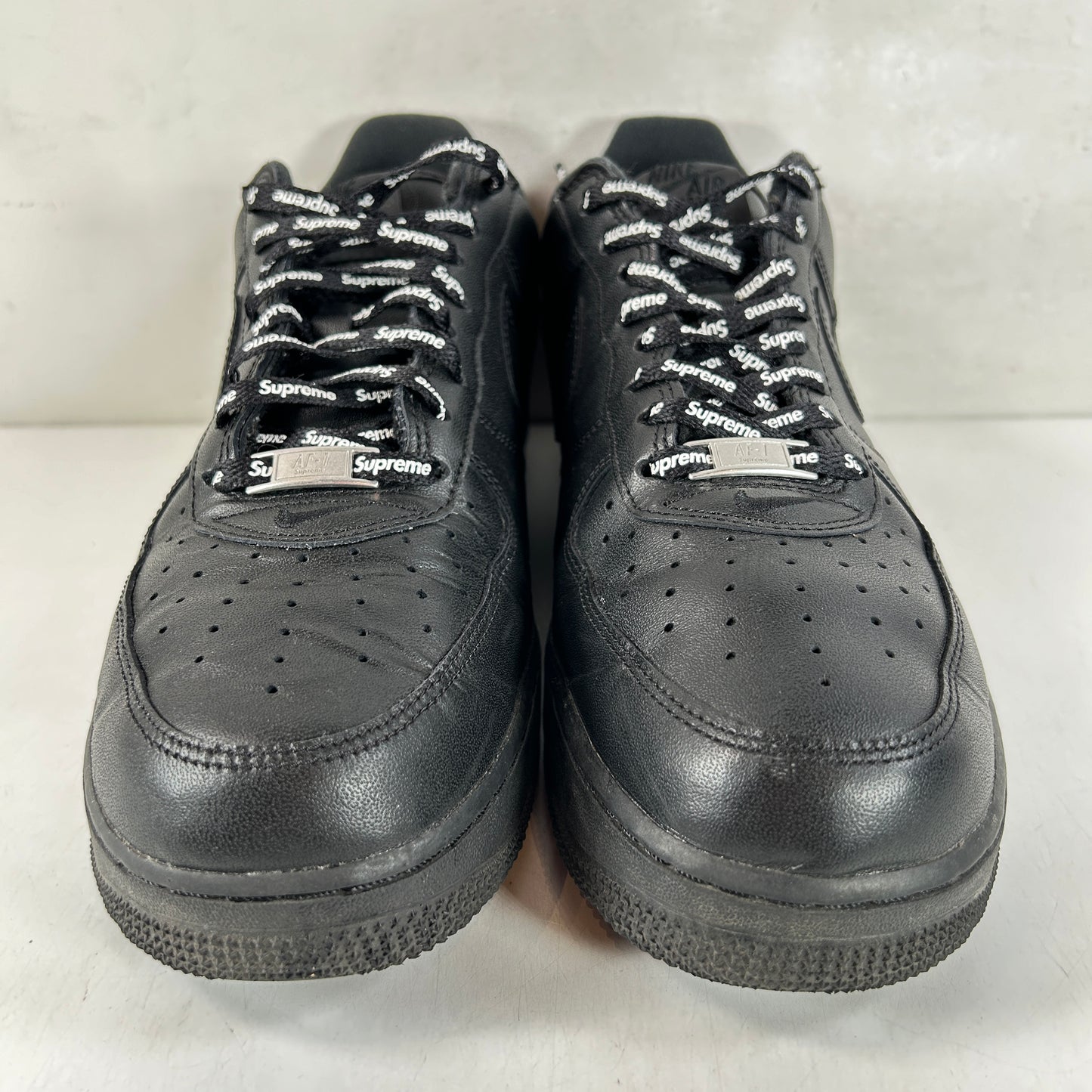 CU9225 001 Air Force 1 Low Supreme Black [USED] - 10 M (Used3)