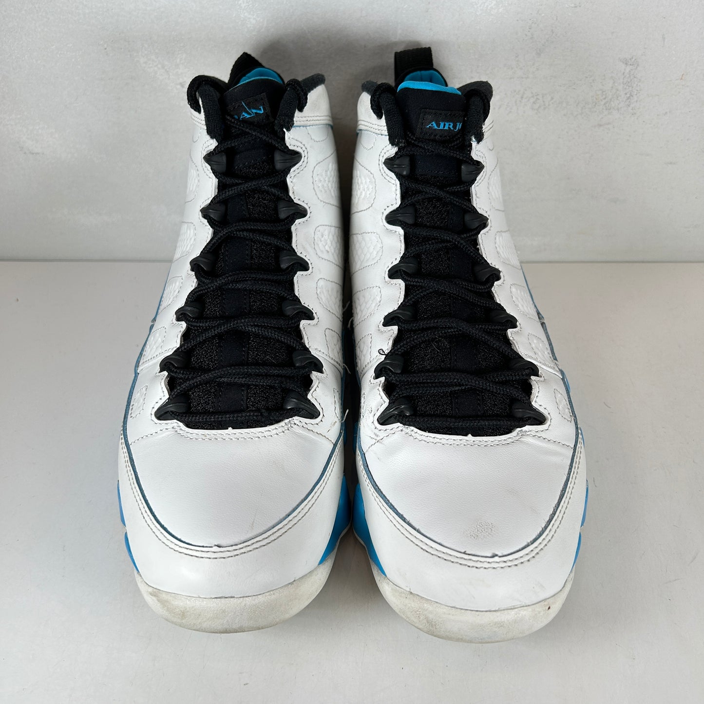 FQ8992 101 Jordan 9 Retro Powder Blue (2024) [USED] - 9 M (Used)