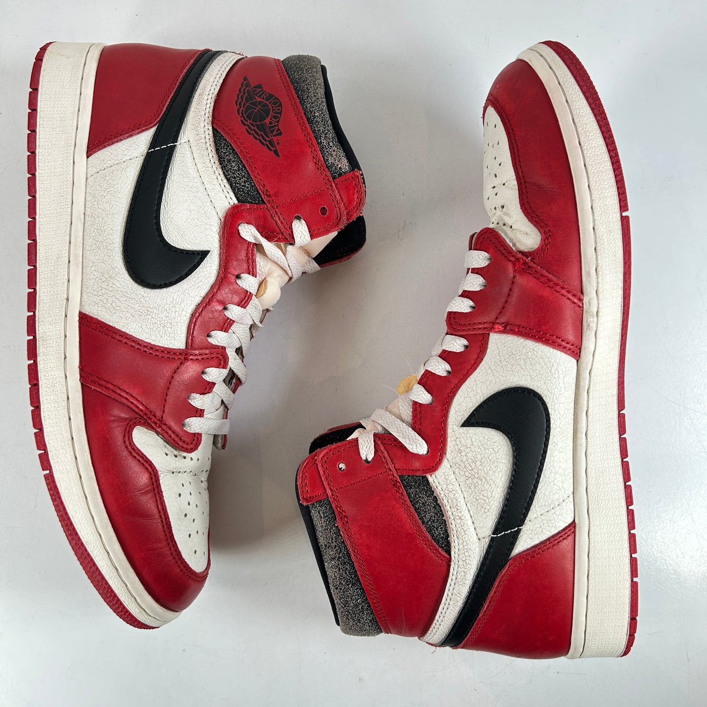 DZ5485 612 Jordan 1 Retro High OG Chicago Lost And Found [USED] - 12 M (Used4)