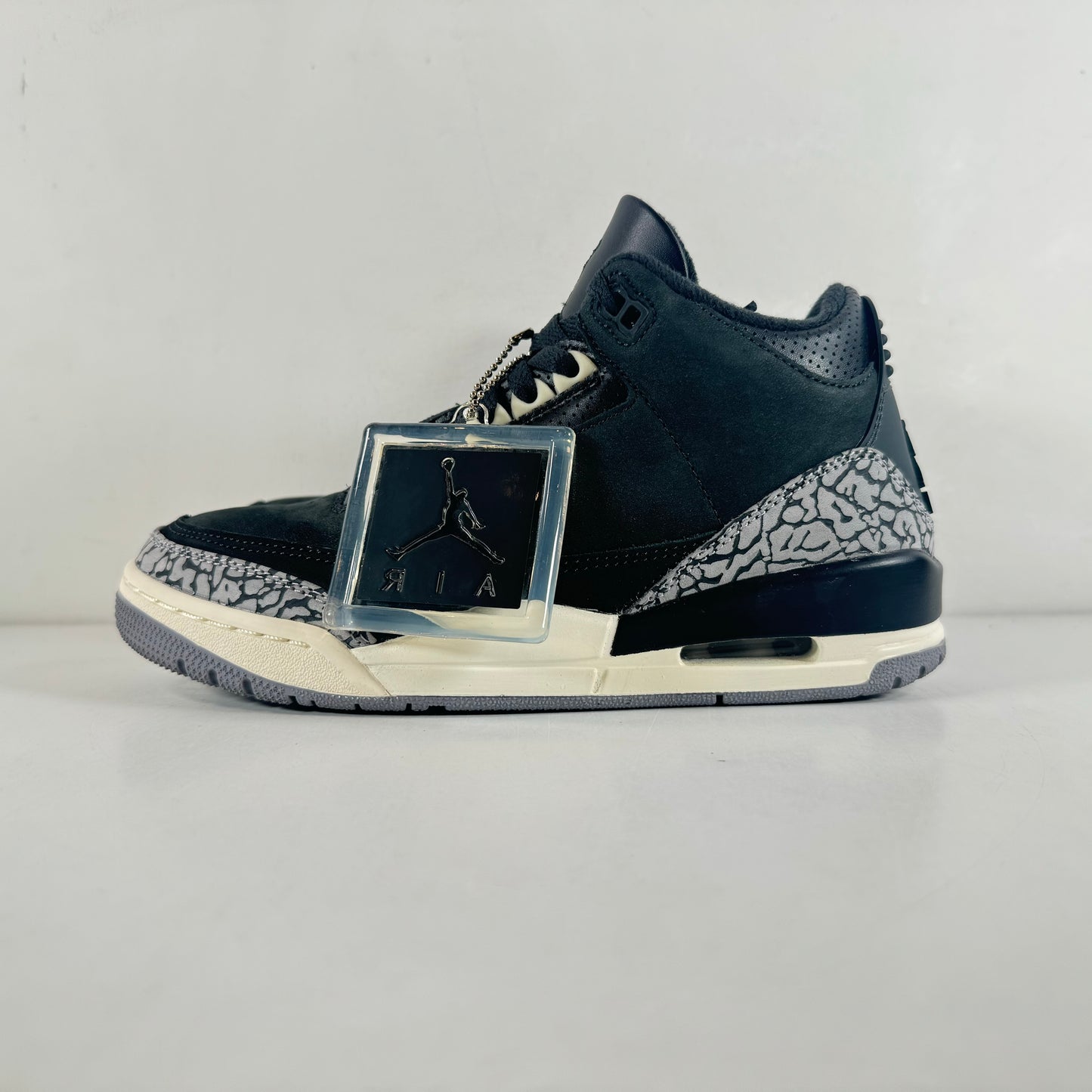 CK9246 001 Jordan 3 Retro Off Noir (Mujeres)