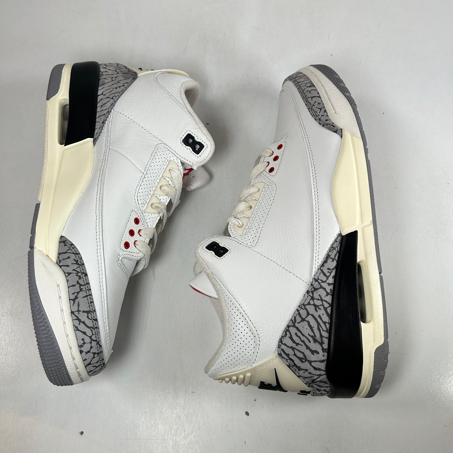 DN3707 100 Jordan 3 Retro White Cement Reimagined [USED] - 10 M (VNDS)