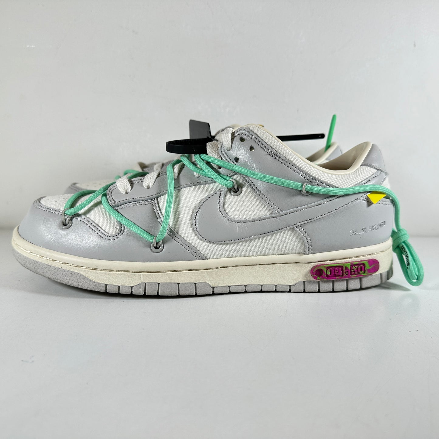 DM1602 114 Nike Dunk Low Off-White Lot 4 [USED] - 8.5 M (Used)