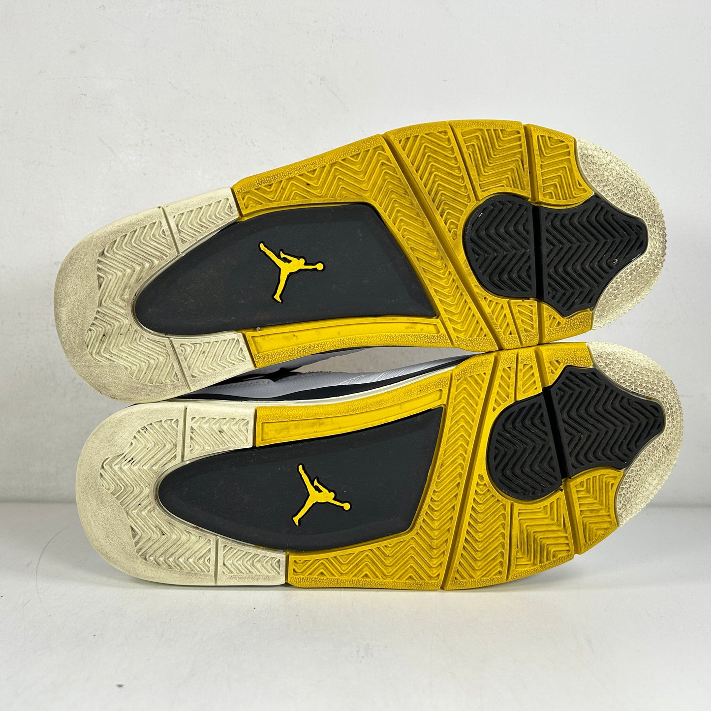 AQ9129 101 Jordan 4 Retro Vivid Sulfur (Women's) [USED] - 10 W (VNDS)