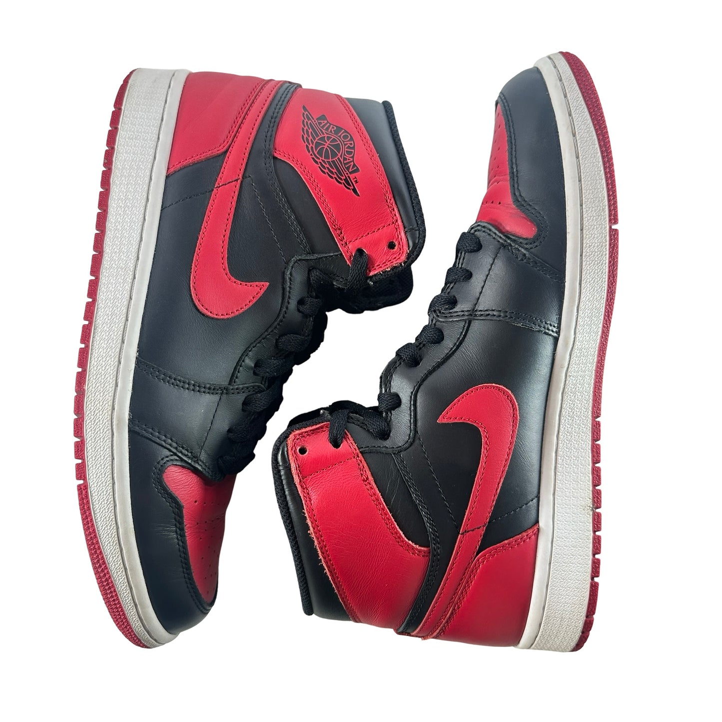555088 023 Jordan 1 Retro Bred (2013) [USED] - 9 M (Used)
