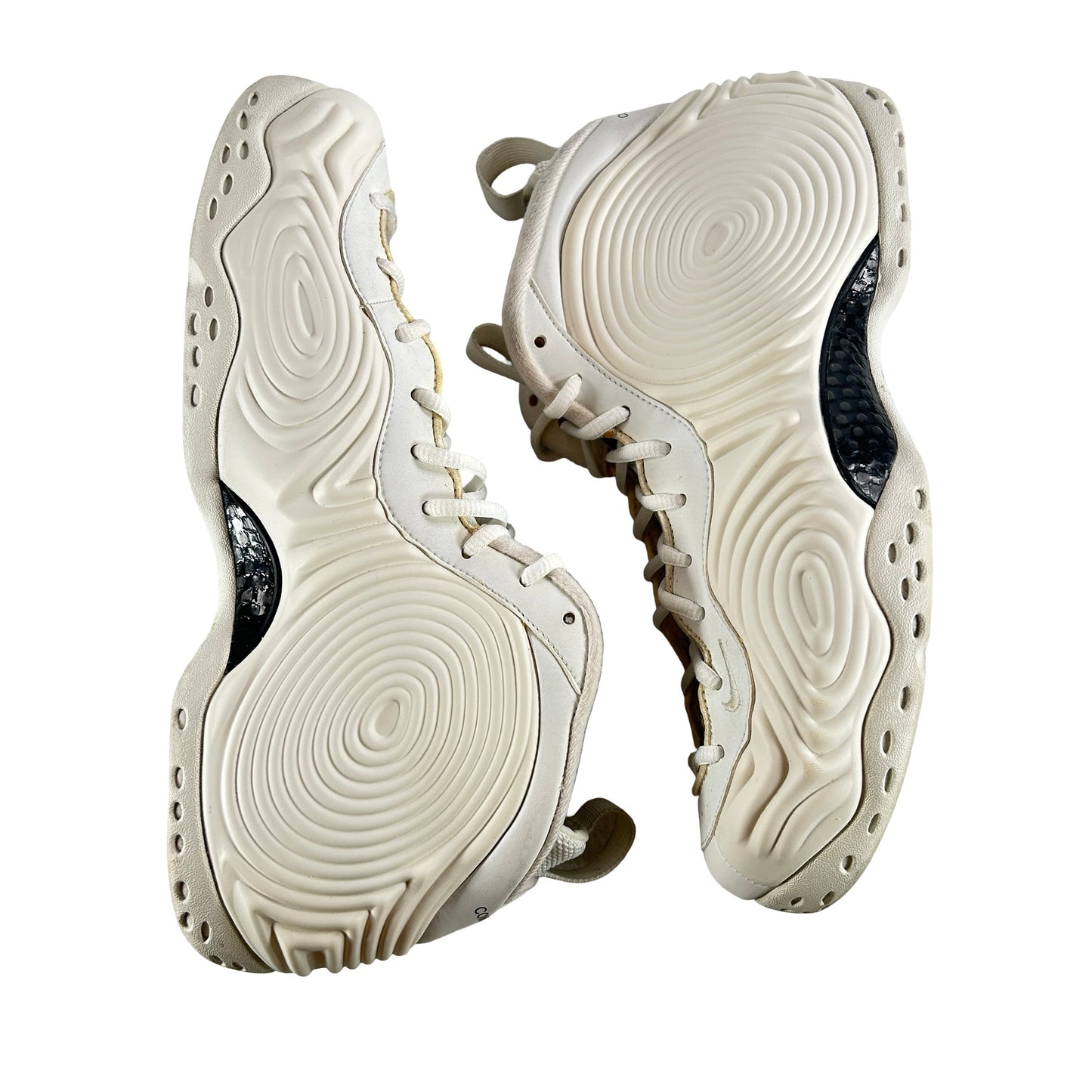 DJ7952 100 Nike Air Foamposite One CDG White [USED] - 11 M (Used)