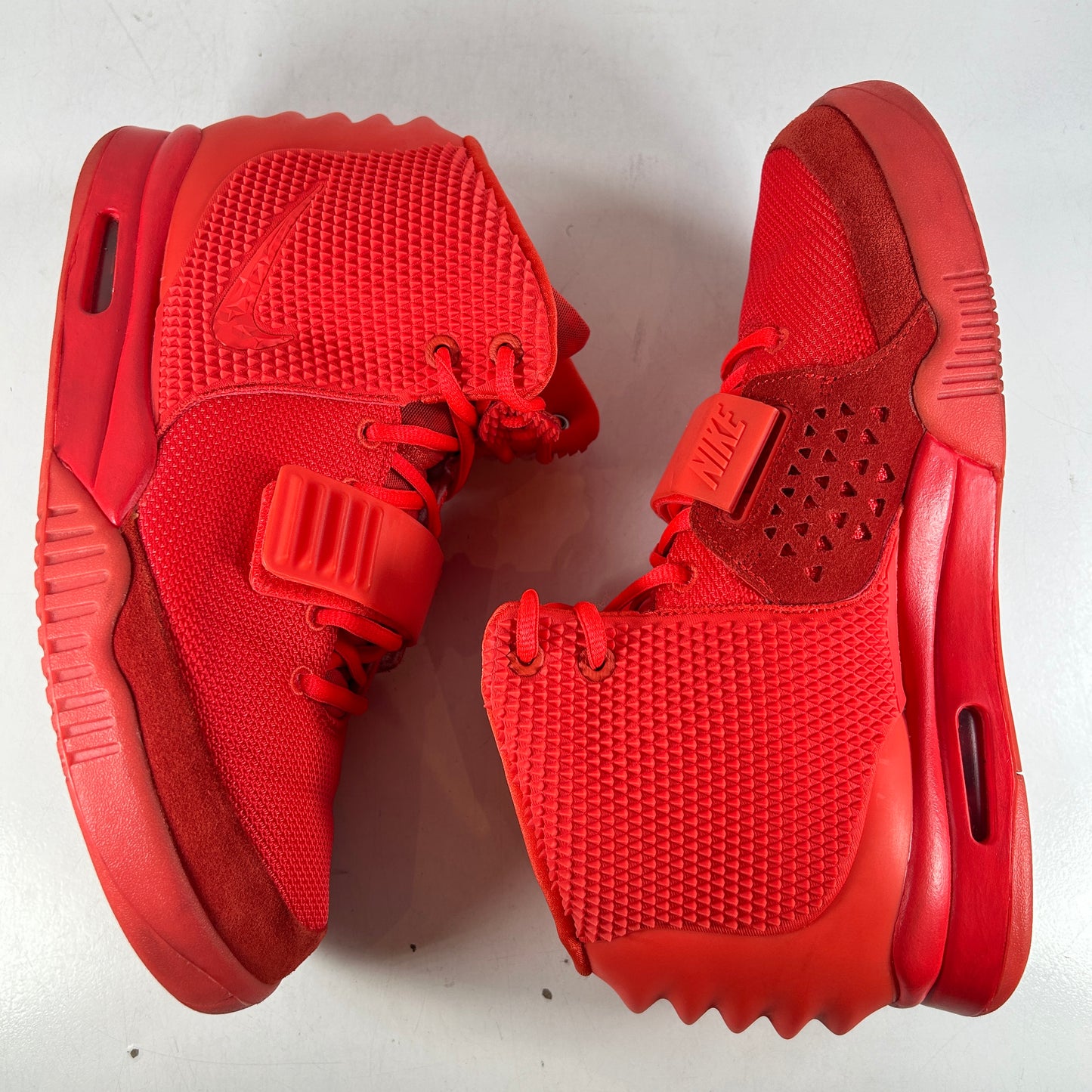 508214 660 Nike Air Yeezy 2 Red October [USED] - 10 M (Used)