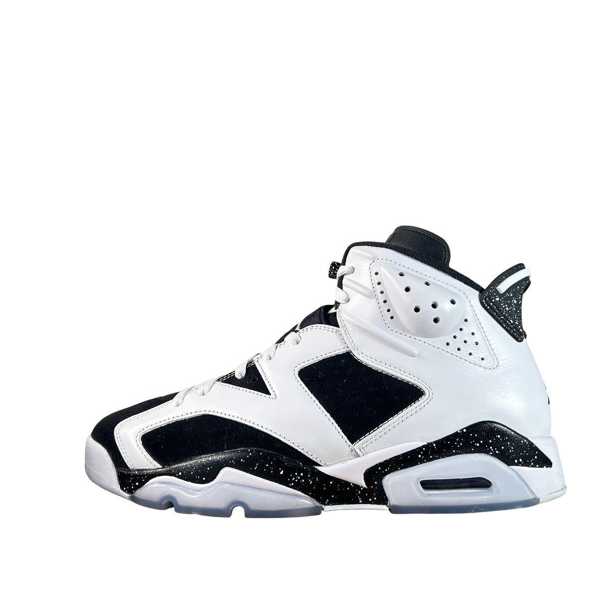 CT8529 108 Air Jordan 6 Retro Oreo (2026) [USED] - 10 M (Used)