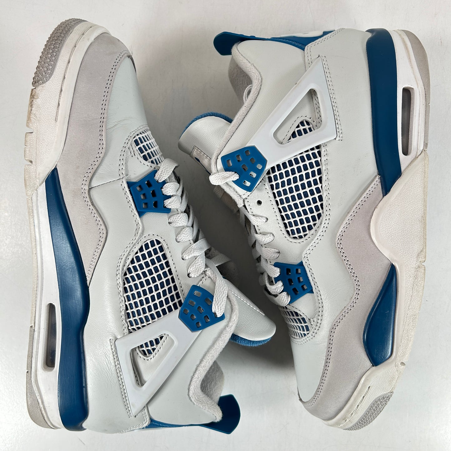 FV5029 141 Jordan 4 Retro Military Blue (2024) [USED] - 9 M (Used6)