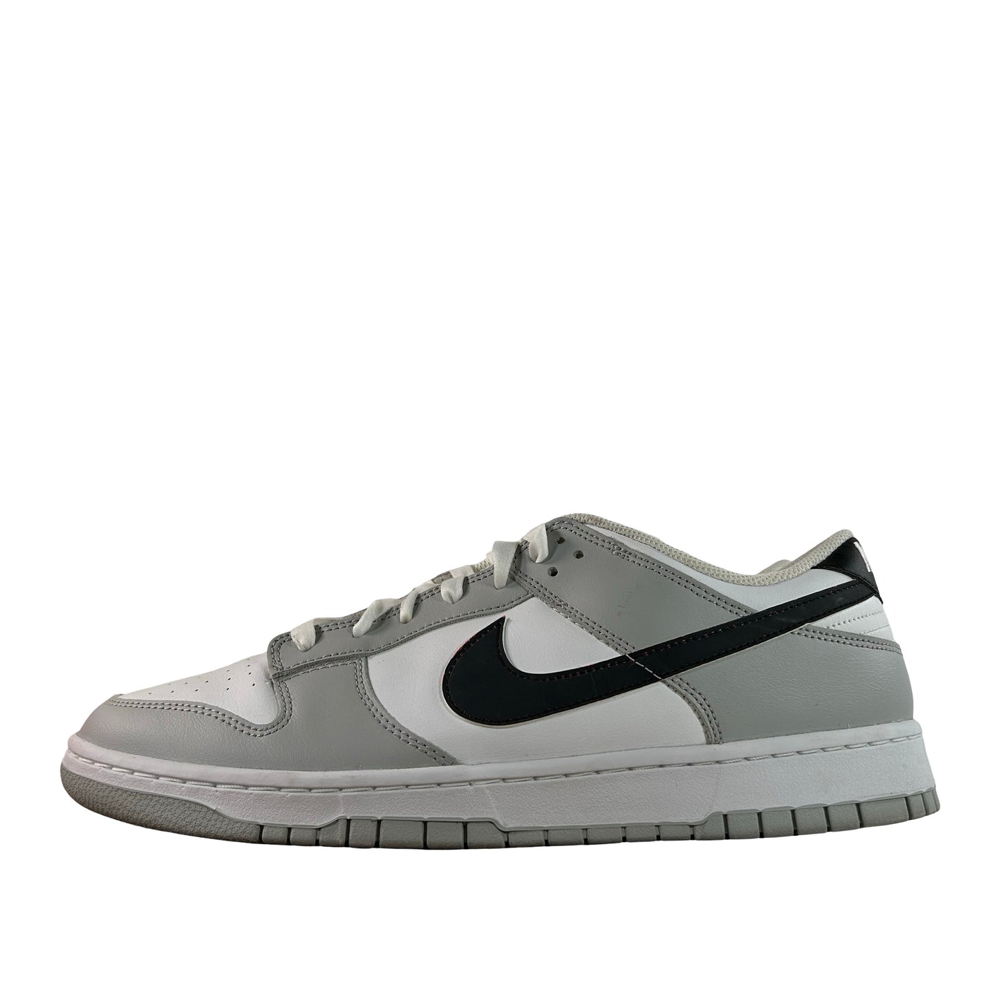 DR9654 001 Nike Dunk Low SE Lotería Pack Gris Niebla