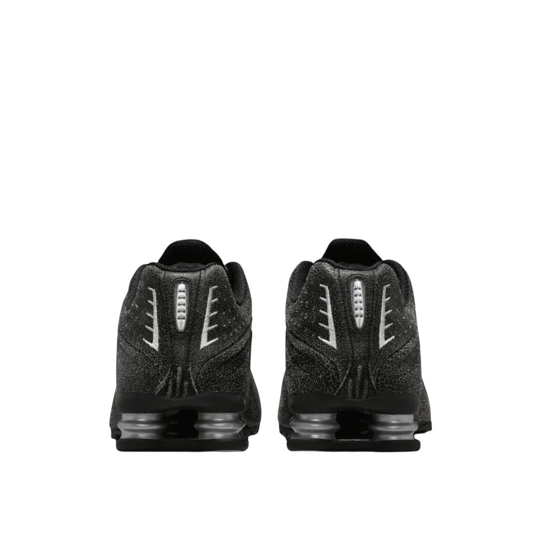 IO4544 002 Nike Shox R4 Black Distressed Leather