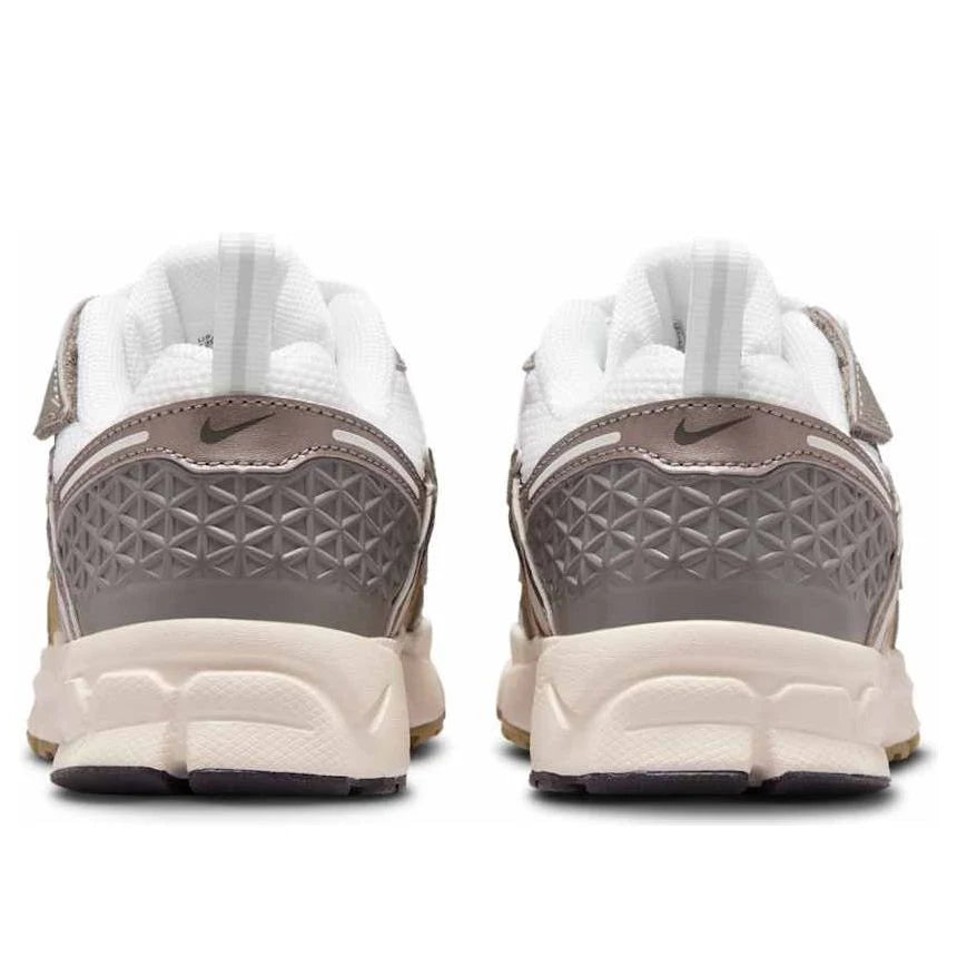 HF6999 004 Nike Vomero 5 Metallic Pewter Parachute Beige White Medium Ash (PS)
