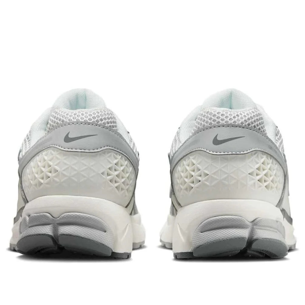 IM2219 121 Nike Zoom Vomero 5 Metallic Silver
