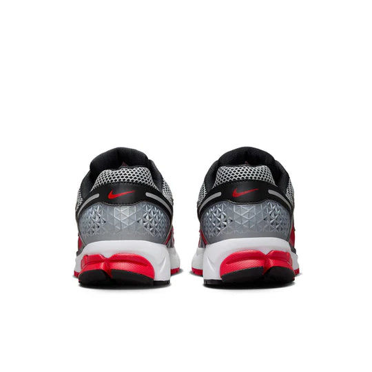HV0926 095 Nike Zoom Vomero 5 Metallic Silver University Red