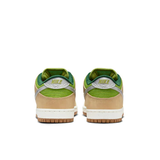 FQ7585 200 Nike SB Dunk Low Escargot