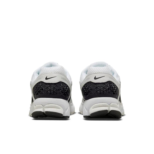 FB9149 101 Nike Zoom Vomero 5 White Black