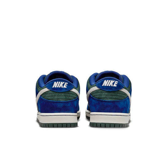 HF3704 400 Nike SB Dunk Low Deep Royal Blue