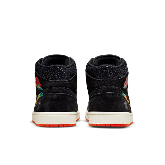 DN4904 001 Jordan 1 Mid SE Siempre Familia
