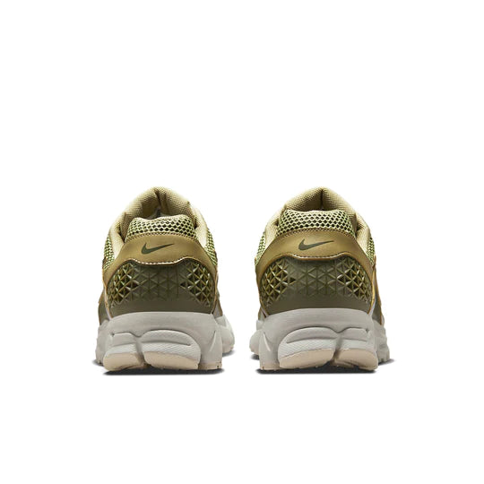 FJ1915 200 Nike Zoom Vomero 5 Neutral Olive