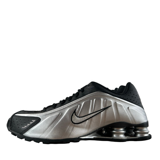 HQ1988 007 Nike Shox R4 Metallic Silver Black [USED] - 10.5 M (Used) (Replace Box)