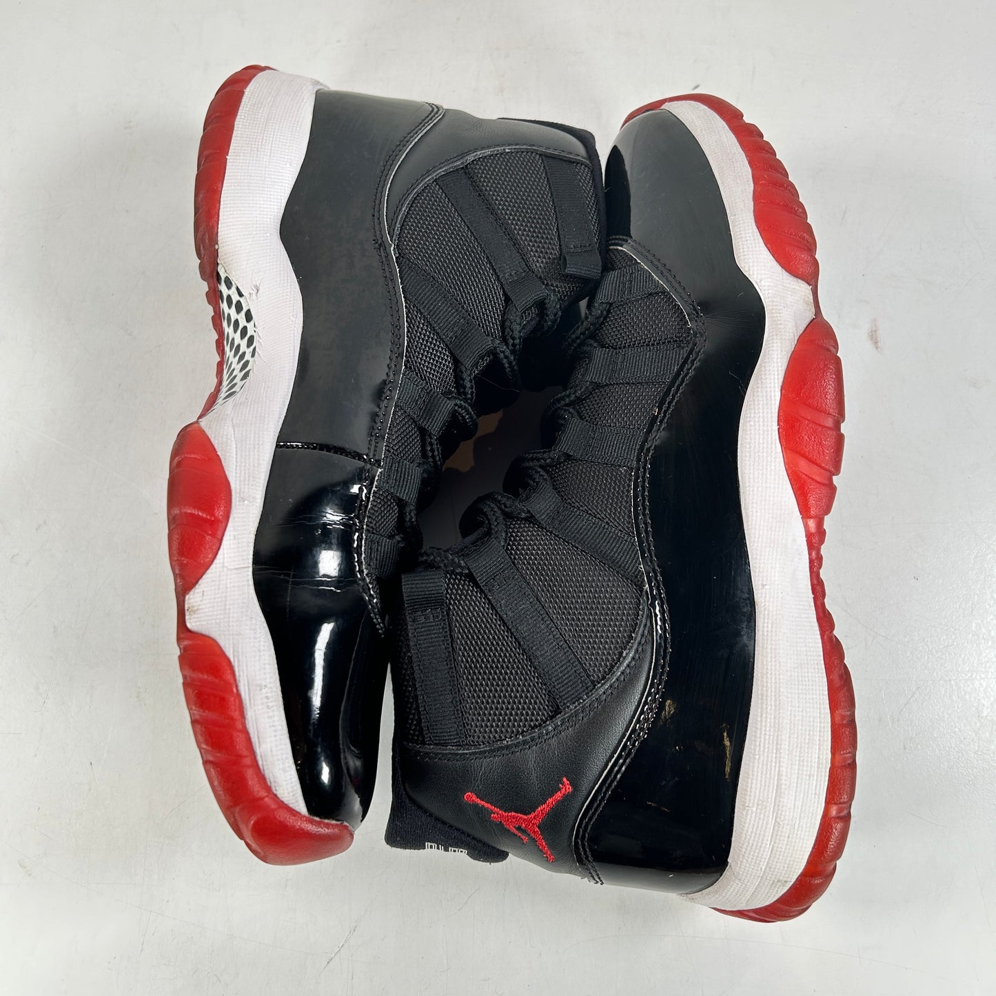 378037 061 Jordan 11 Bred (2019) [USED] - 8 M (Used) (Replace Box)