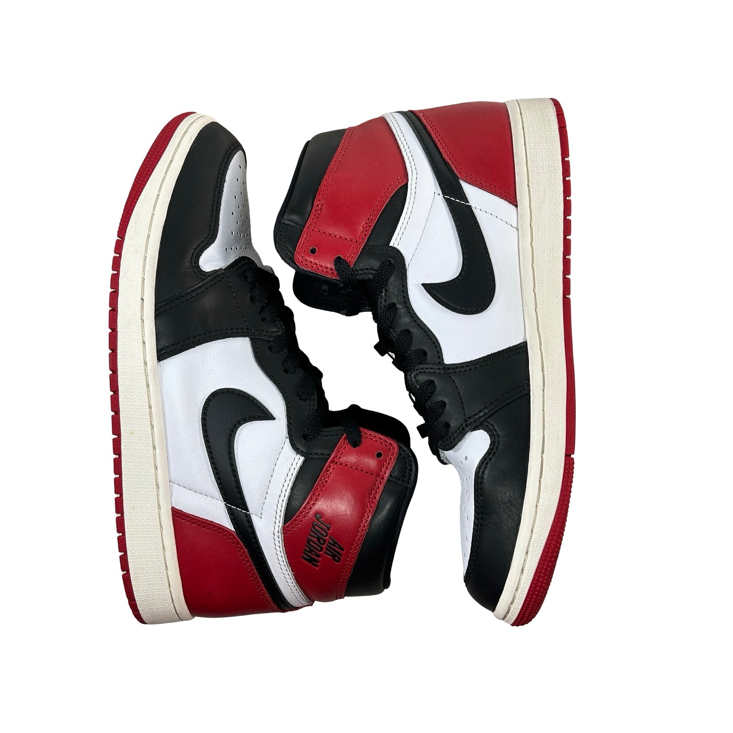 DZ5485 106 Jordan 1 Retro High OG Black Toe Reimagined [USED] - 9.5 M (Used15)