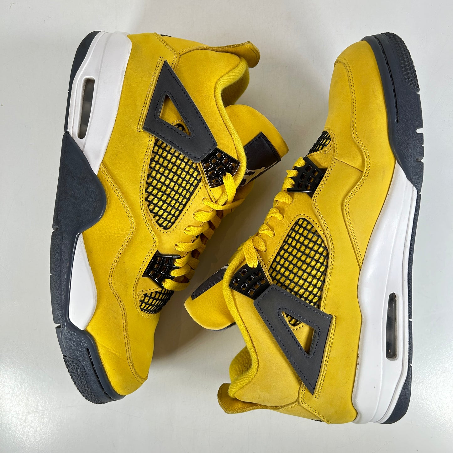 CT8527 700 Jordan 4 Retro Lightning (2021) [USED] - 10.5 M (Used2)